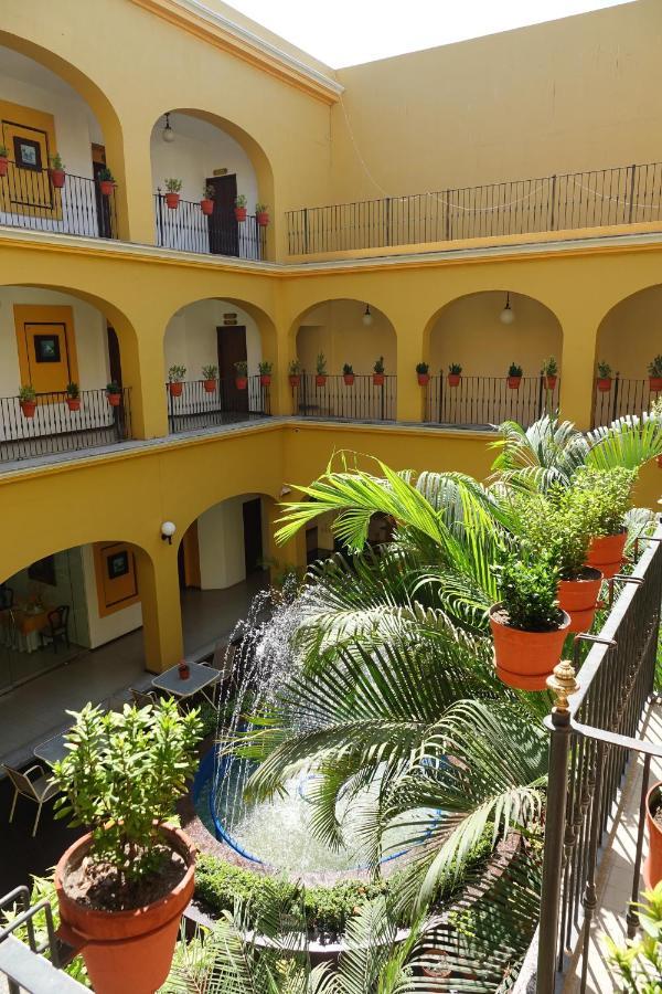 Hotel America Colima Exteriör bild