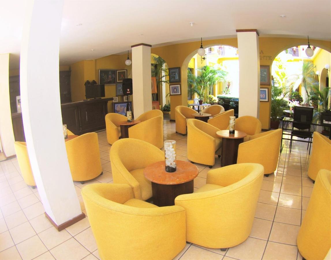 Hotel America Colima Exteriör bild